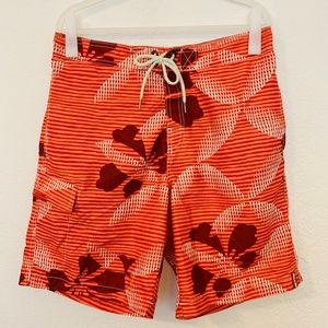 TOMMY BAHAMA Size M Orange Floral Swim Shorts